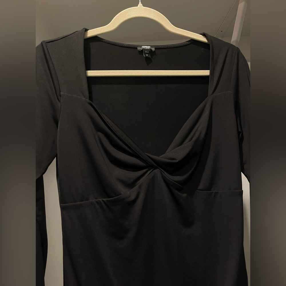 EXPRESS
Womens bodysuit sweetheart neck line
Like new
Size Medium - Picture 2 of 3